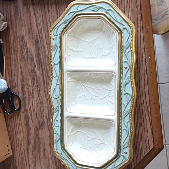 Fitz and Floyd Classics Clairmont 17”x 9" three section Serving tray - Picture 1 of 6